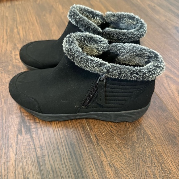 Easy Spirit Elinot Faux Fur Black Ankle Boots Women’s Size 7 - Picture 2 of 8